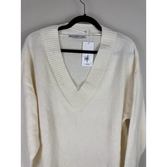 MANGO Women’s Oversized V-Neck Large Cream Pullover Sweater NWT Comfy Outdoor - Picture 5 of 10